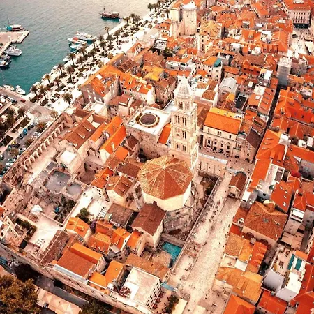 Luxury M&n In - Free Parking Appartement *